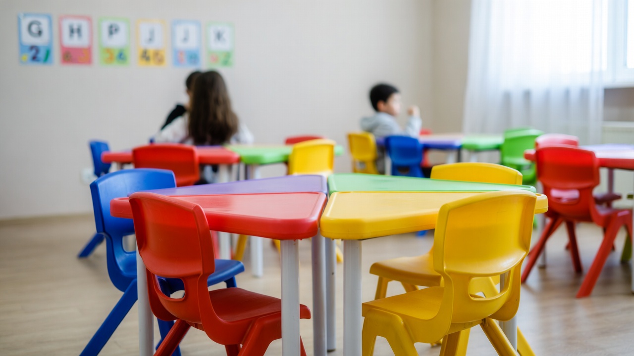 best desks for kindergarteners